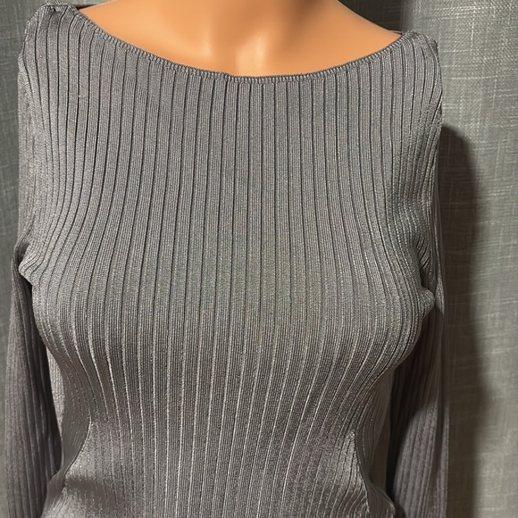 Abercrombie & Fitch Gray Ribbed Top - Picture 2 of 6